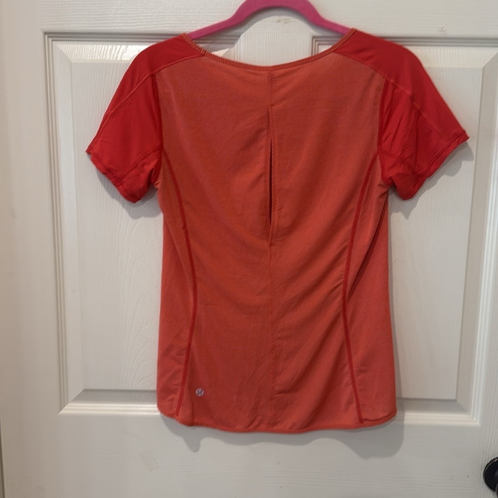 Lululemon Run Fast open back shirt, no size, fits like medium - Picture 5 of 8